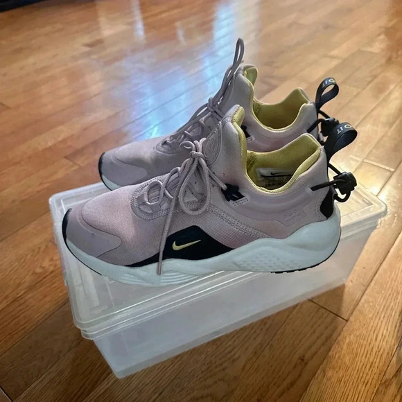 Nike Air Huarache Running Pink A03172-500 Women Size 6.7 - Picture 2 of 7